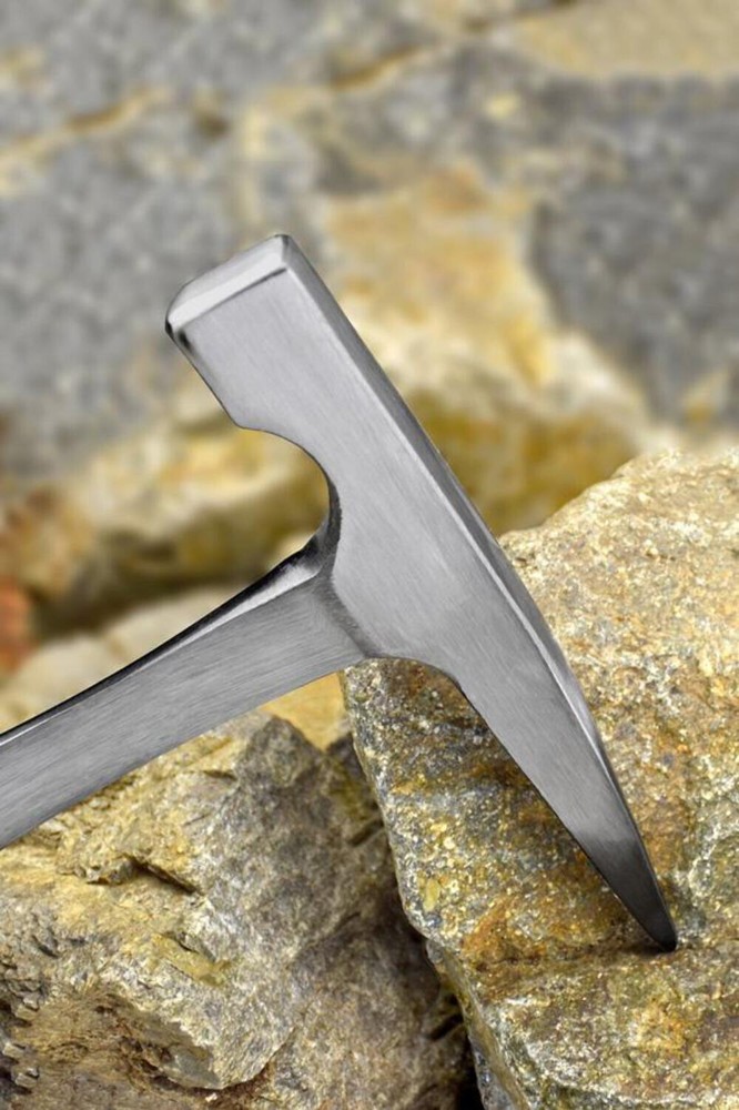 11" Rock Pick Hammer, Rubberized Handle, with Plastic Tip Cover, Overall weight