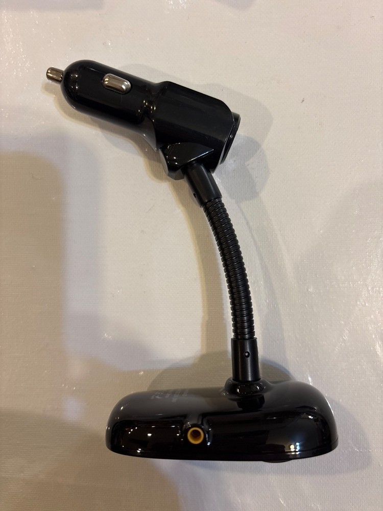 NEW Nulaxy KM20 Wireless In-Car Bluetooth FM Transmitter Version Guide Wire NWOT