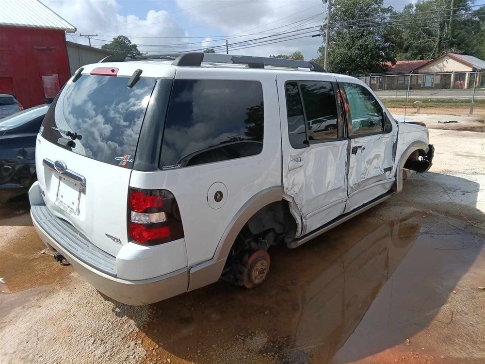 EXPLORER 2007 Fuse Box Cabin 6588