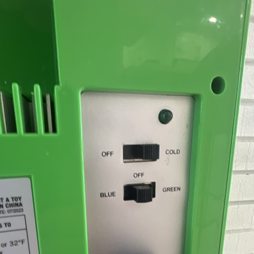 Minecraft Creeper Mini Fridge 8L Green Model 18468 LED Lighting USB Output