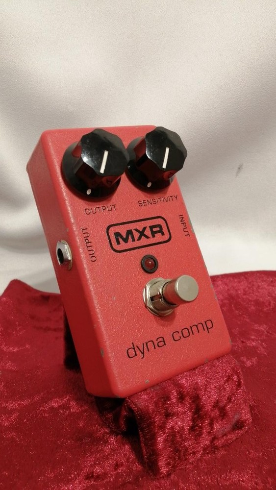 MXR M102 DYNA COMP Effector