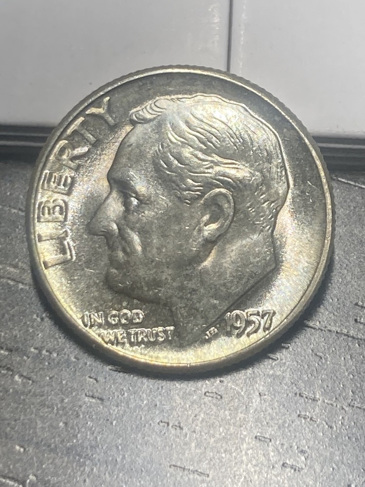 1957 P Roosevelt Dime - BU - As Shown! (#1107)