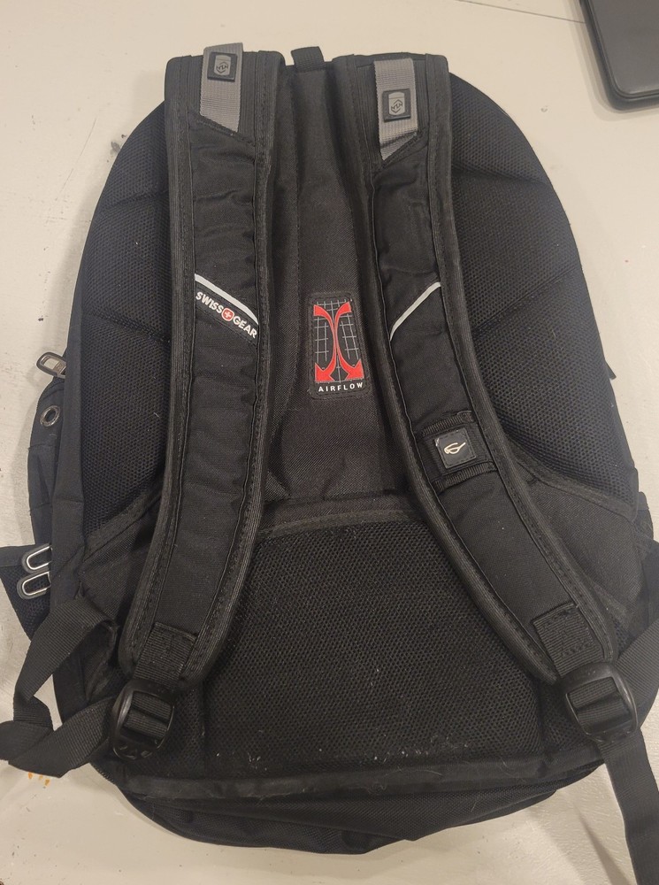 Swiss Gear Backpack with Multiple Pockets Red/Black. Great Condition