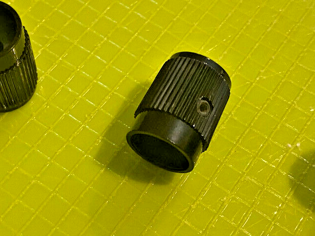 KNOBS 670-007 INSTRUMENTATION CONTROL KNOB 10 pieces