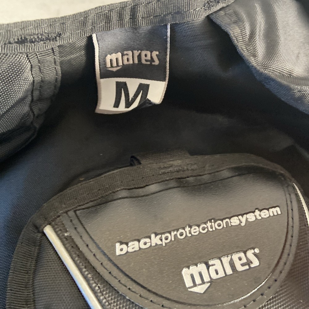 Mares Ariel Diving Vest Size Medium.