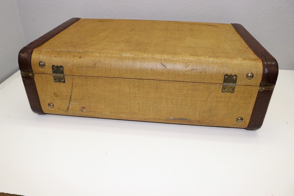 WWII US Vintage Tan suitcase with leather trim 21"x13 1/2" x 6 1/2"