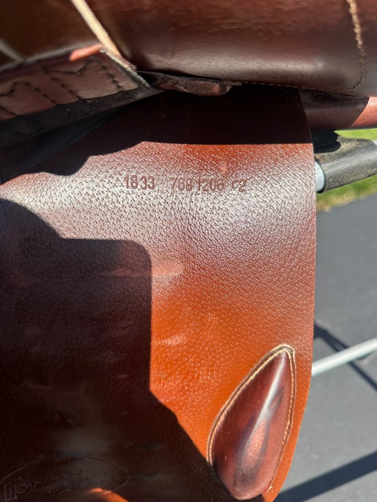 Prestige Close Contact Jumping Saddle 18”