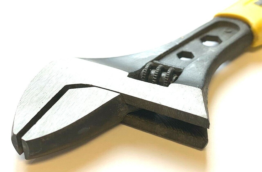 MAXCRAFT 8" ADJUSTABLE WRENCH #62304 - NEW!