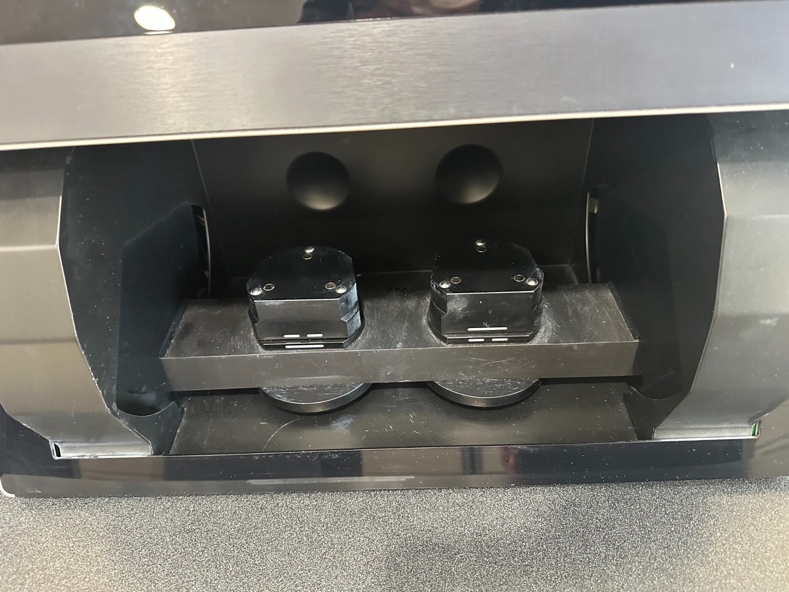 3shape D2000 with expired complete restorative dongle.