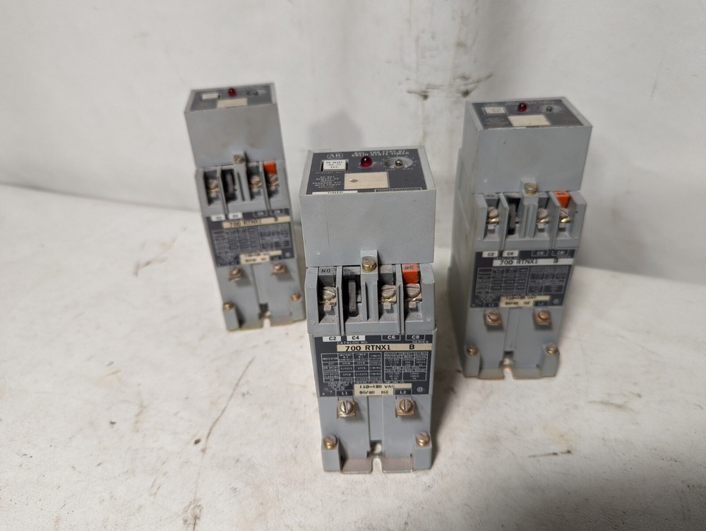 Allen-Bradley 700RTNX1 solid state timer, type RT, 110-120VAC