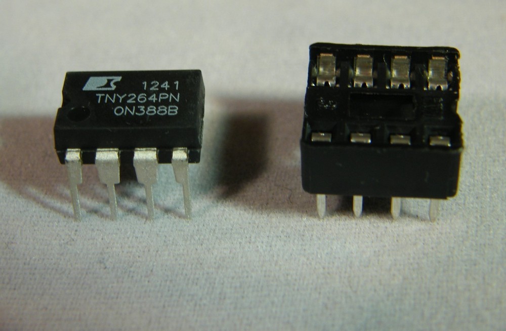 1PC TNY264PN IC PLUS 1PC 8 PIN DIP SOCKET