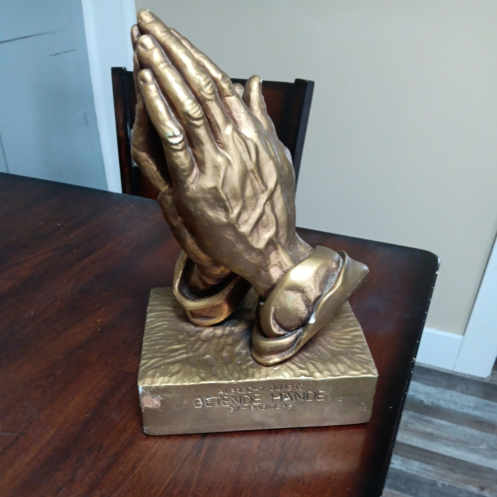 10" 1960 Esco Albrecht Durer's Betende Hande By Brower Praying Hands Sculpture