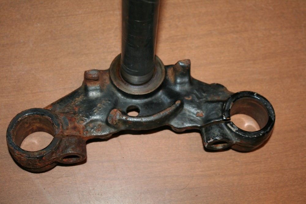1973 Suzuki TS 125 Triple Tree Steering Stem Lower Clamp OEM 73 B