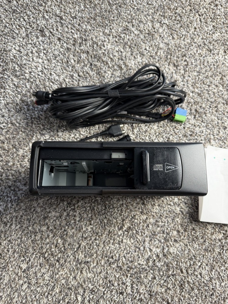 Becker Silverstone 6-Disc CD Changer 2660