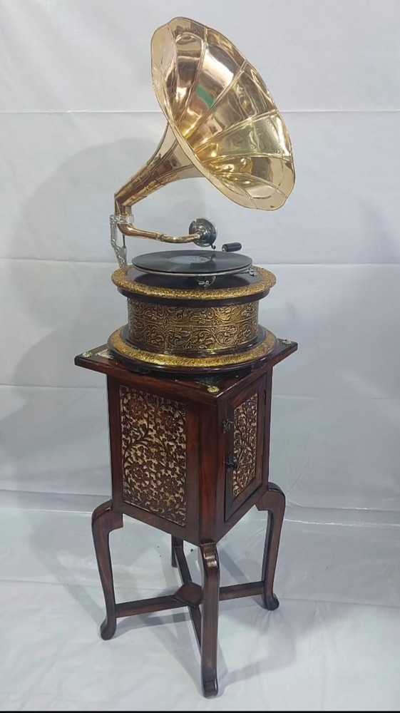 HMV Gramophone Fully Functional Working Phonograph, win-up record player chrisma