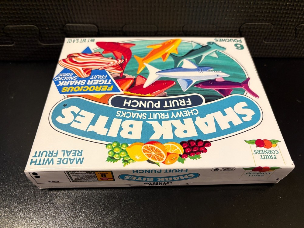 Shark Bites fruit snacks - Empty custom design display box