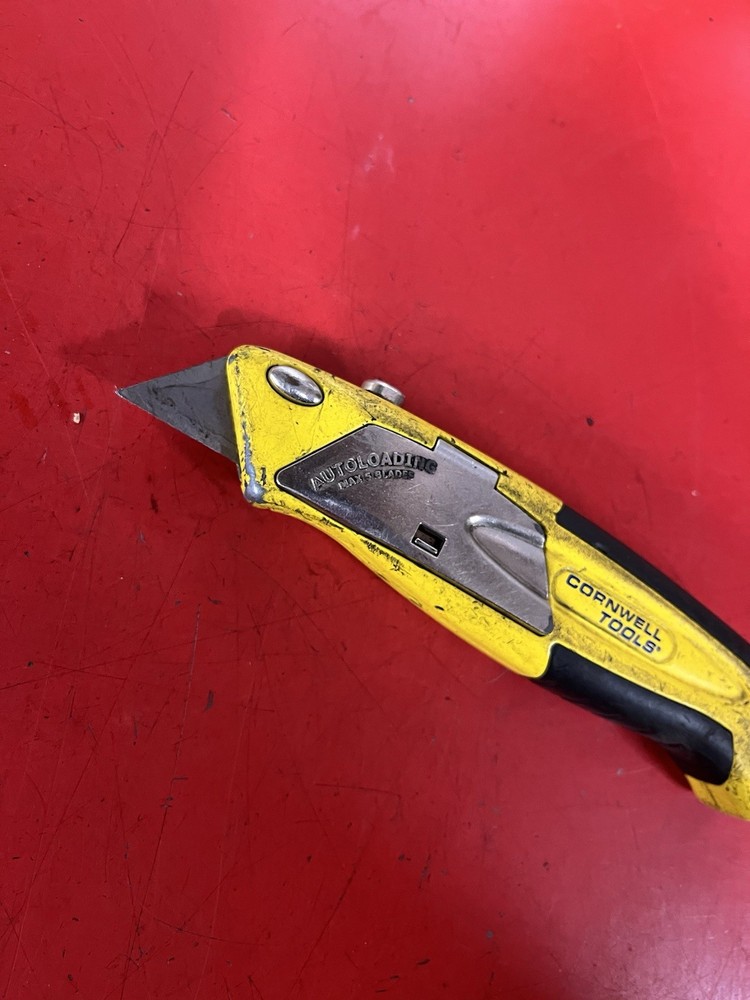 Cornwell Tools utility knife, razor blade