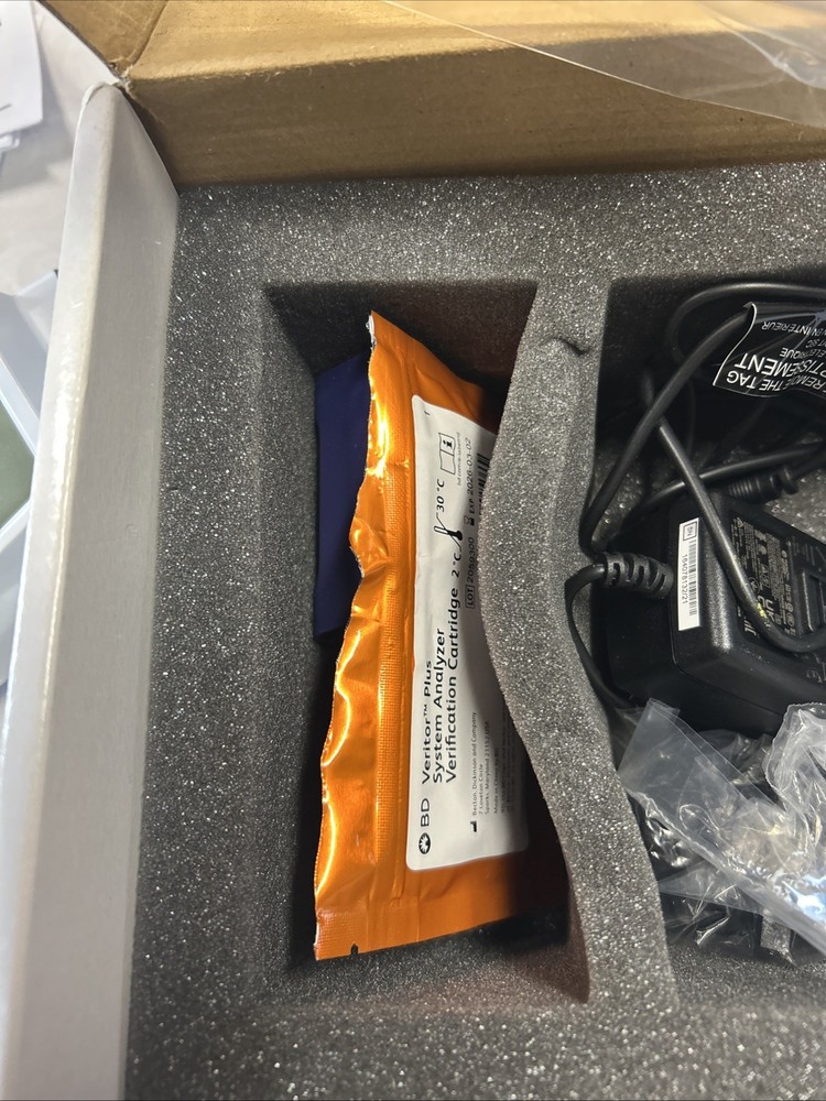 BD Plus Analyzer 256066 Brand New Open Box