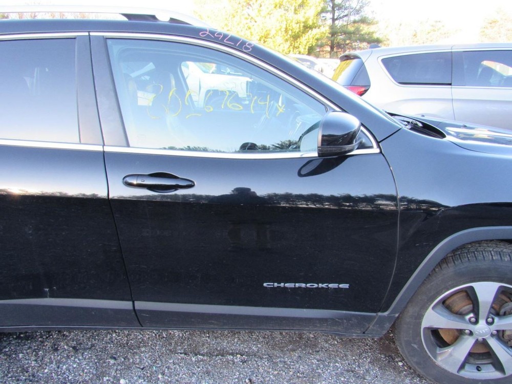 CHEROKEE 2019 Glove Box 1014889