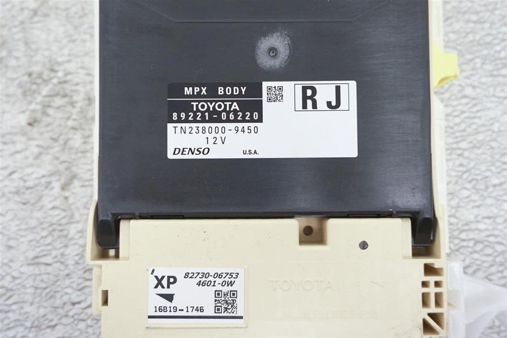 2015-2017 Toyota Camry Multi Plex Network Computer Module Unit 89220-06220
