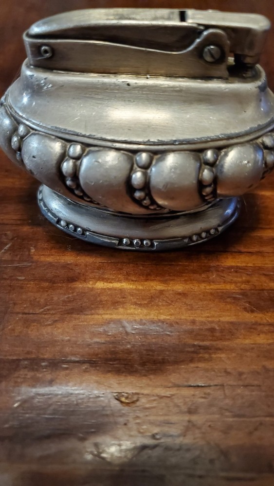 Vintage Silver Plated 'Crown' Table Lighter**Empty No Flint**