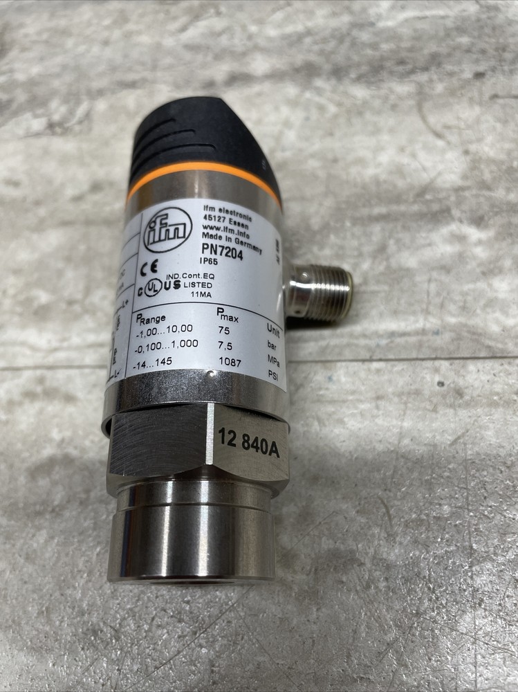 IFM PN7204 Pressure Sensor / Transmitter With Display, Lightly Used