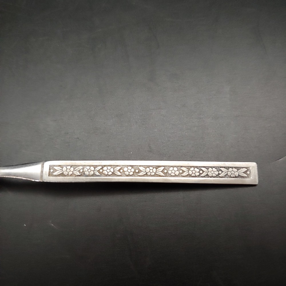 4 Oneida Phoenix Profile Teaspoons - 6" Stainless Steel