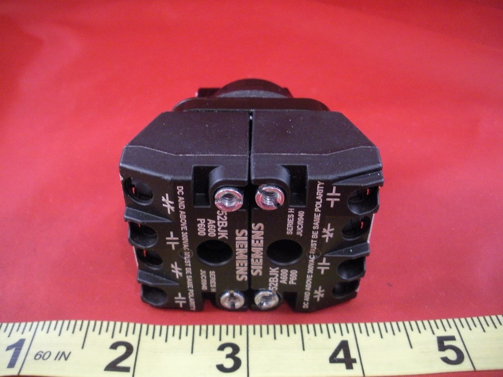 Siemens 52SX2GABA2M48 Selector Switch Operator 3 Pos Maintained G-Cam Lever New