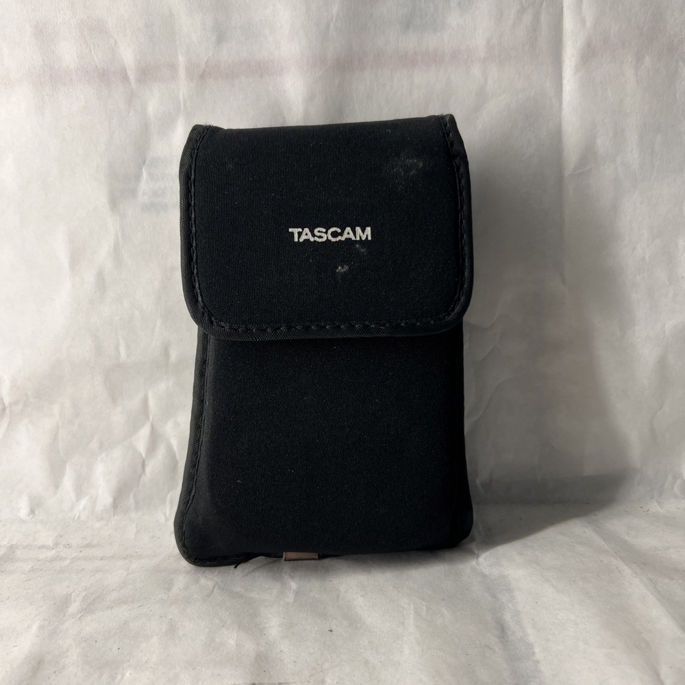TASCAM DR-1 Portable Solid State Recorder Box w/ case - Tested & Working !