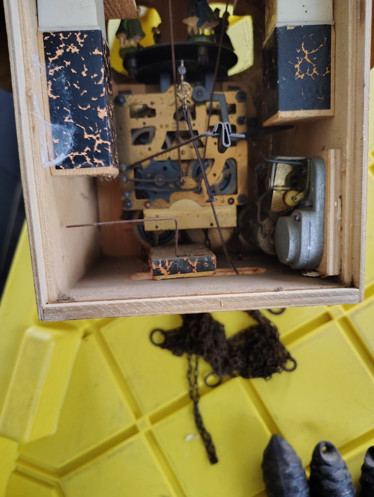 Vintage German G.M Cuckoo Clock 25/72