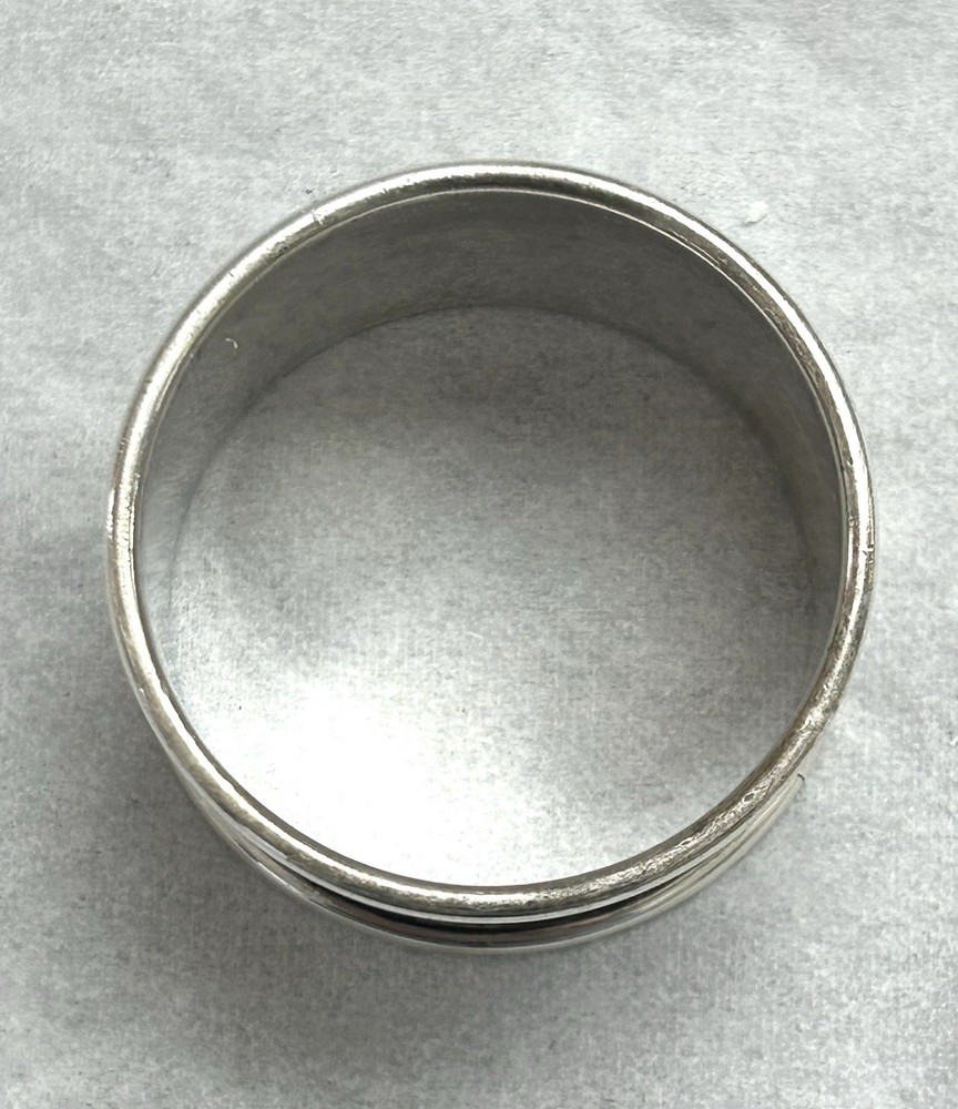 John Harvey & Sons Sterling Birmingham Napkin Ring