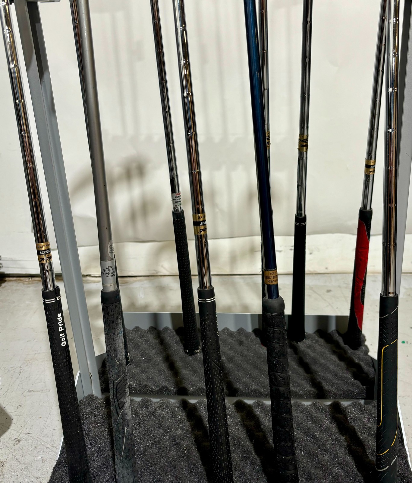 Wholesale Lot of 40 Golf Clubs - Assorted Irons