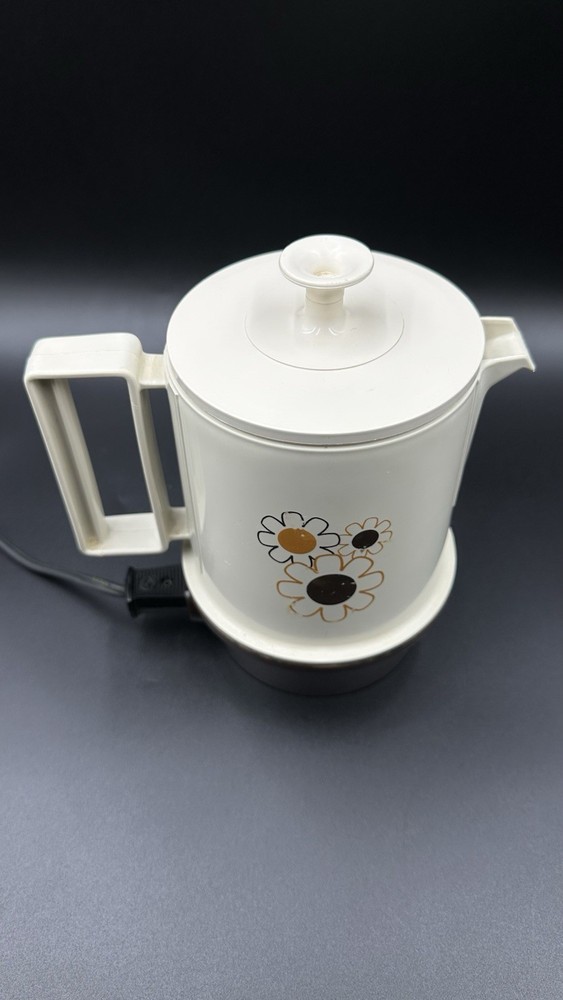 Vintage Daisy Pattern Regal Electric 5 Cup Poly Hot Pot