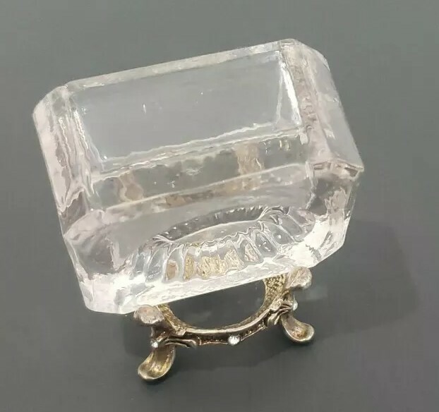 Rectangle Open Salt Cellar Smooth Sided Prixm Cut Bottom 2.8 X 3.8 X 5.2 cm