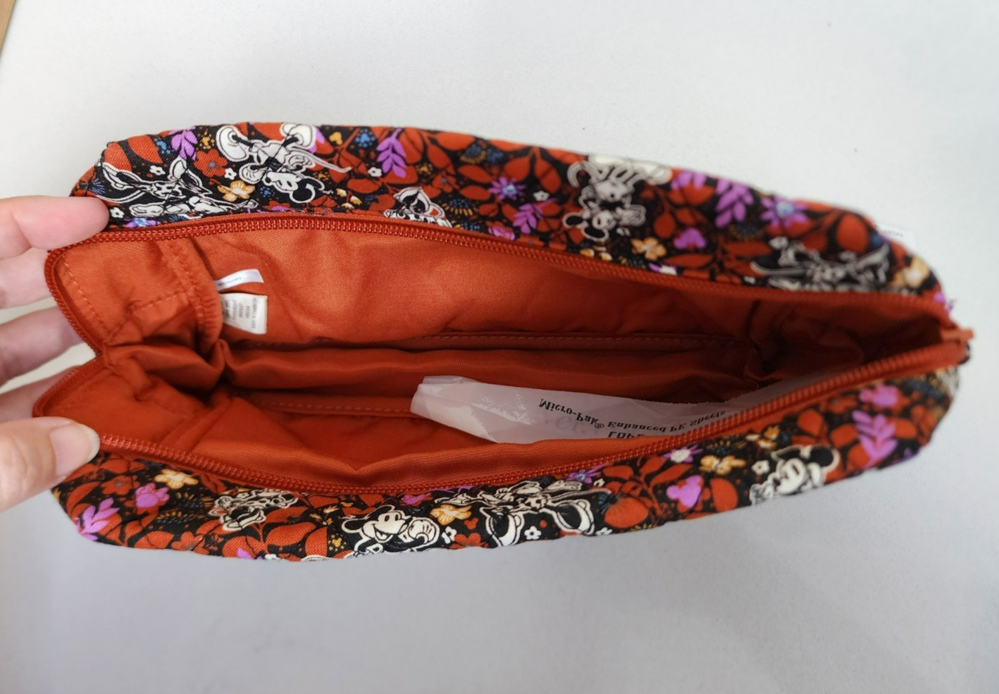 Vera Bradley Disney Essential Cosmetic Mickey & Minnie Vine Floral Black NEW