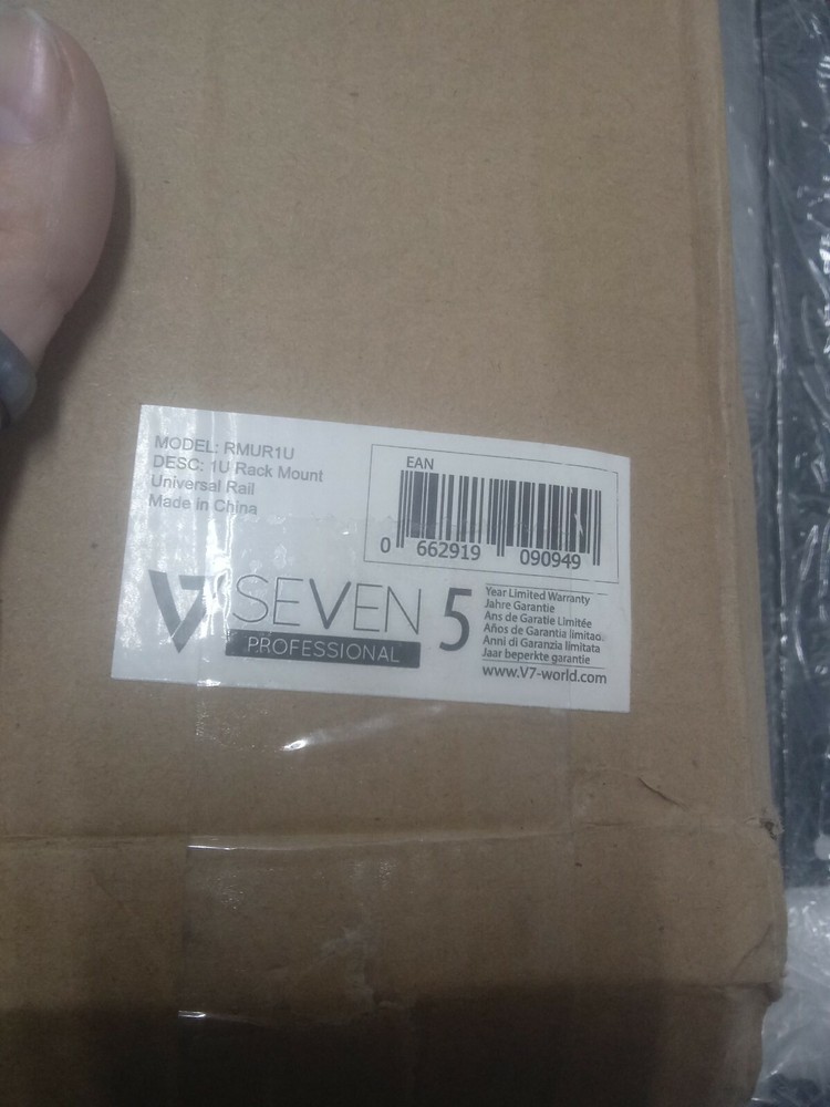 V7 RMUR1U-1E Mounting Rail for Server Racks