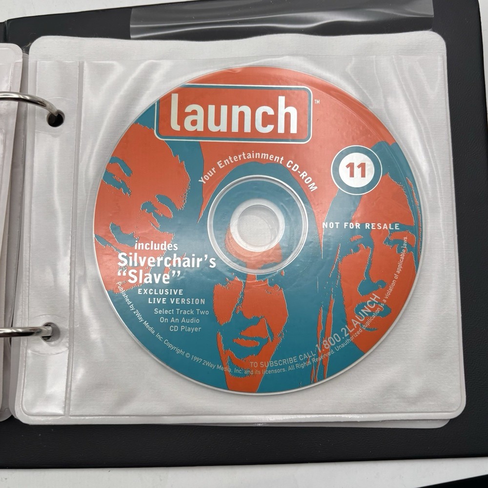 Vintage Gateway Computer Software Storage Binder CD Holder With Mixed CD’s.