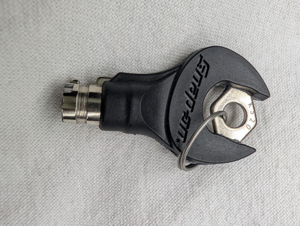 Snap-On Toolbox Key K520 OEM Replacement Key Flank Drive Keyring