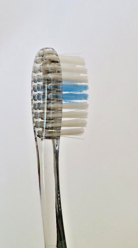 (12) Oral B Indicator 30 Compact SMALL head Soft Toothbrushes BEST PRICE!