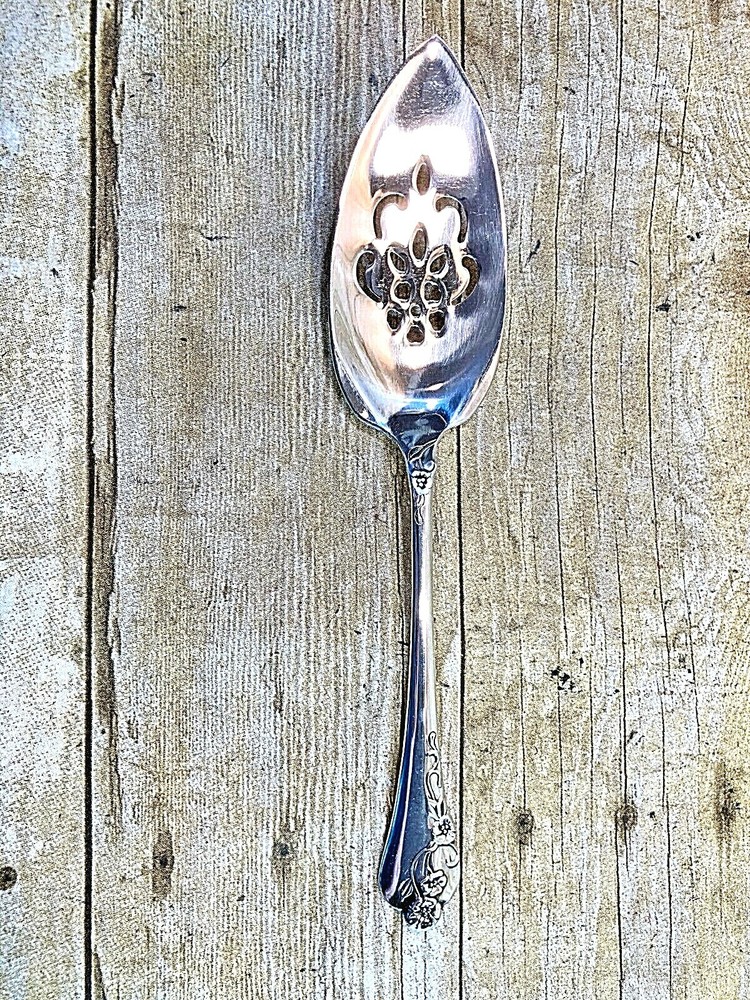 COMMUNITY ONEIDA SILVER PLATED PIE SERVER 9.5" X 2" ⭐️VINTAGE⭐️