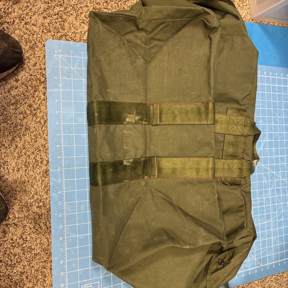 U.S. Armed Forces Large Flyer's Kit Bag