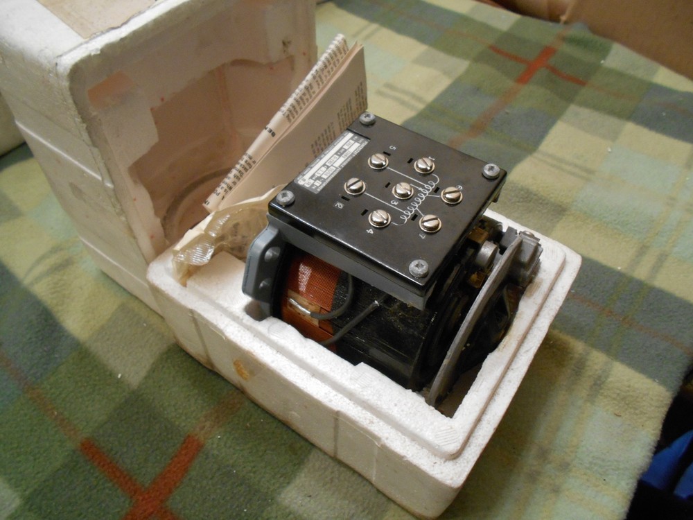 Superior Electric Powerstat 216BU Variable Autotransformer