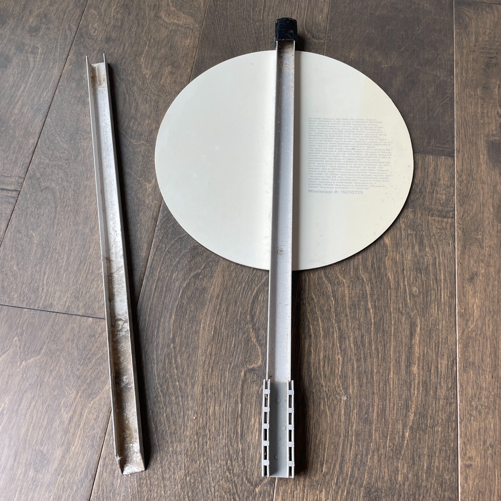 VIVINT Reflective Security Yard Sign with Stake