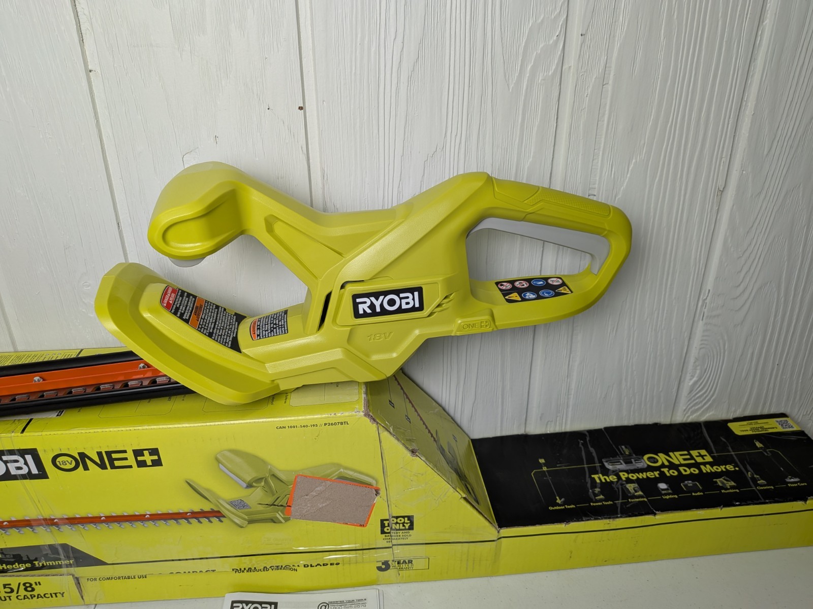 Ryobi ONE+ 18V Hedge Trimmer Dual-Action Blades 18" Battery Powered P2607, New