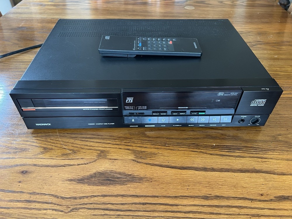 Magnavox CDB650 CD Player with Remote Control Phillips TDA DAC chip