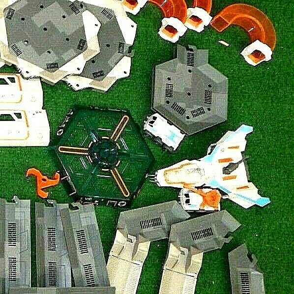 100+ Piece set Hex Bugs and more including RARE Hex Rocket