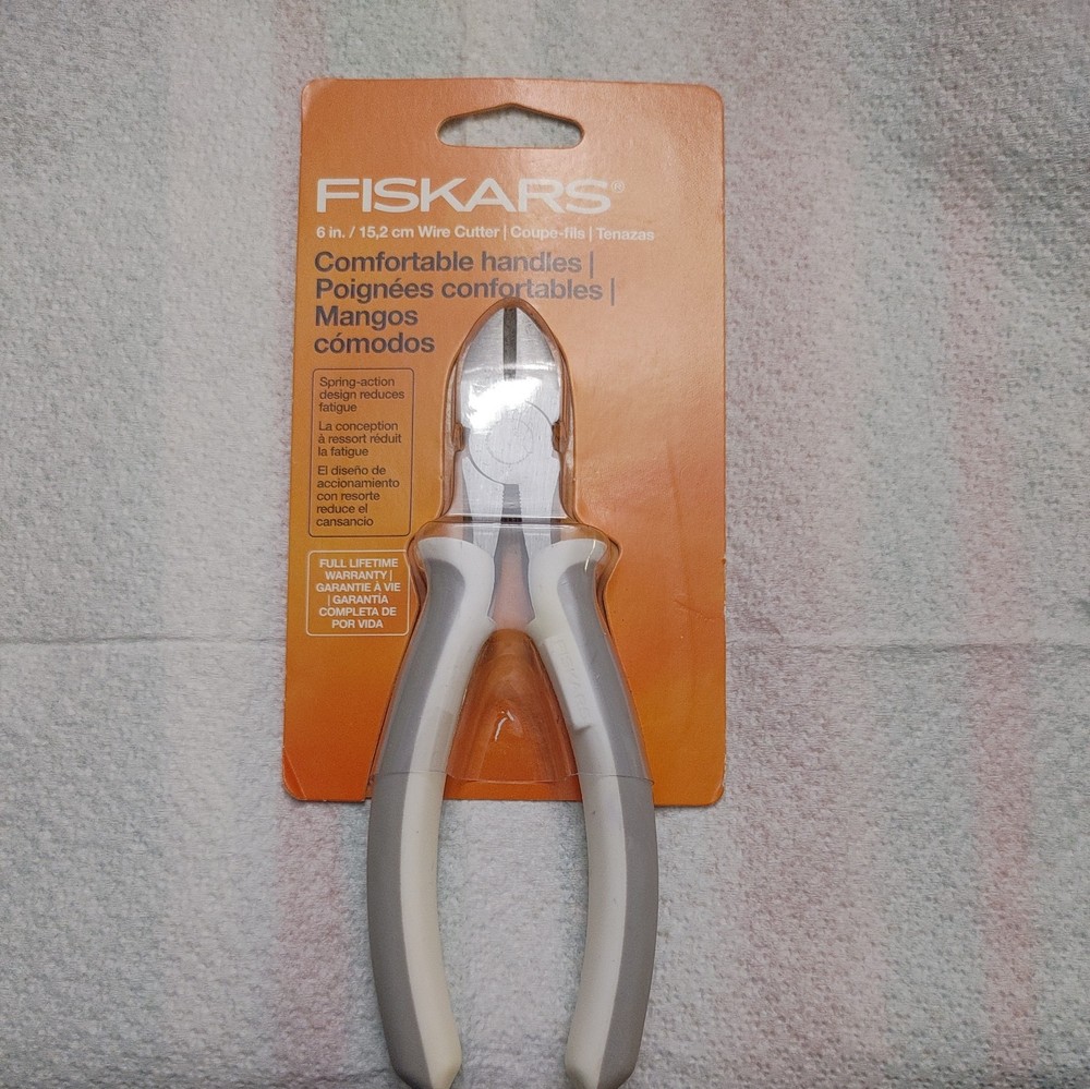 Fiskars Wire Cutters, 6-Inch, Spring-Action Design, Soft Grip Touchpoints