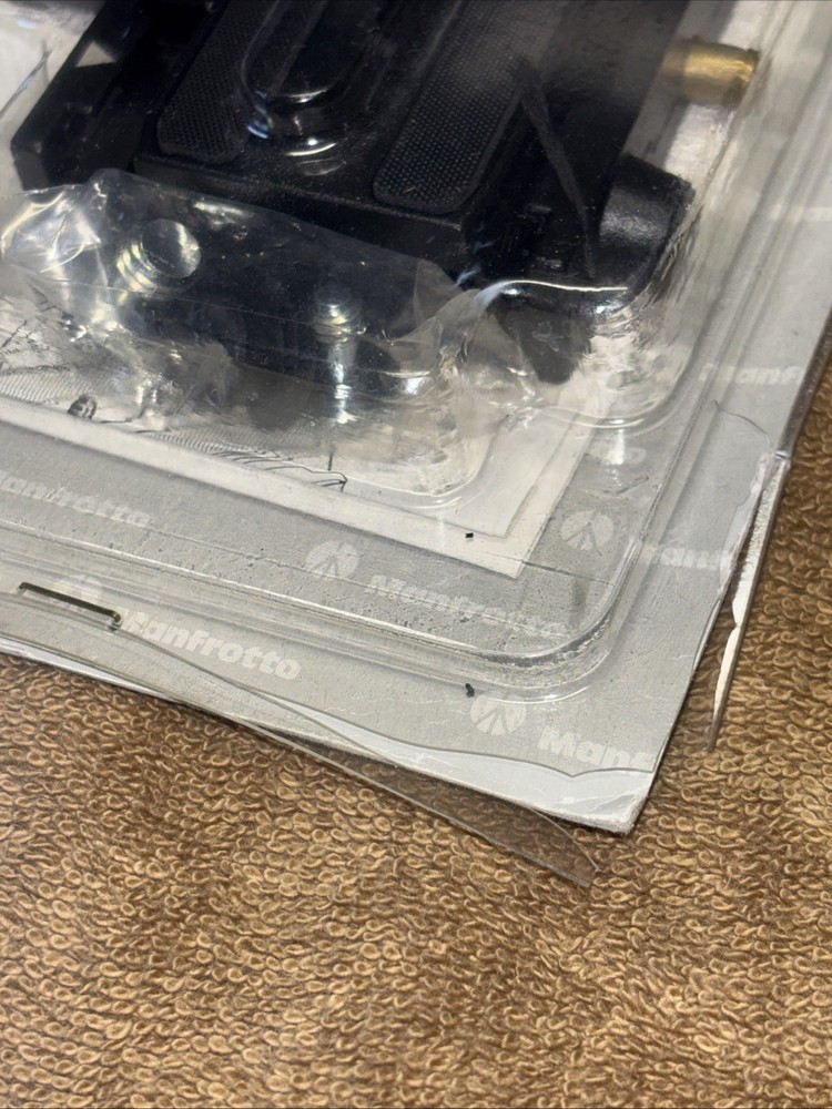 Manfrotto 577 Quick Release Adapter with Sliding Plate, with Quick Safety Lock