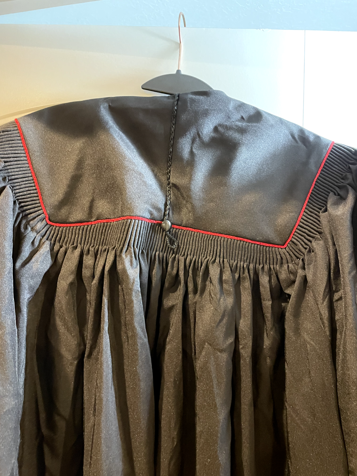 USC Bachelors Graduation Gown Herff Jones Black - Multiple Sizes