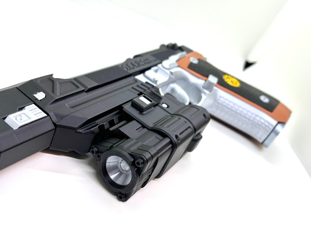 Resident Evil – Beretta 92F Samurai Edge / Wesker Moving Slide 1:1 Prop Cosplay